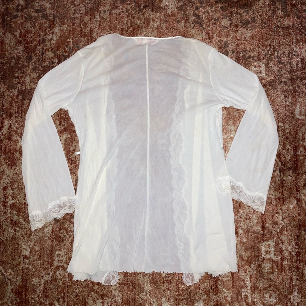 Vintage White Robe - Picture 3 of 6